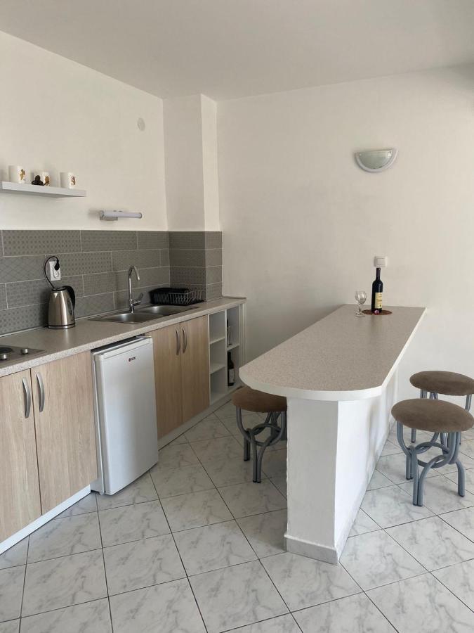 Apartments Villa Relax Petrovac na moru Exterior foto
